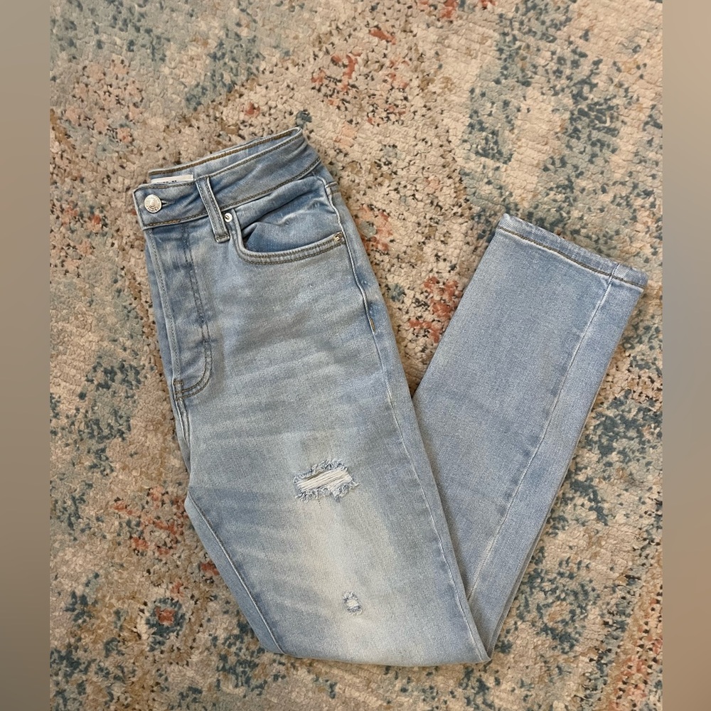 Forever 21 Light Wash Straight Leg Womens Size 26 Jeans